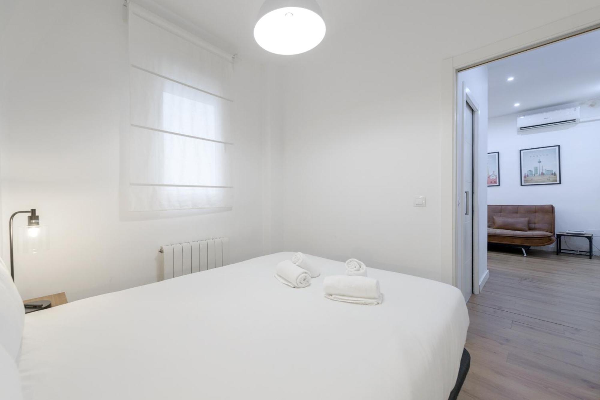 Avila Calle, Precioso Estudio En Santiago Bernabeu-Estrecho En Segundo Piso Sin Ascensor Apartment Madrid Exterior foto