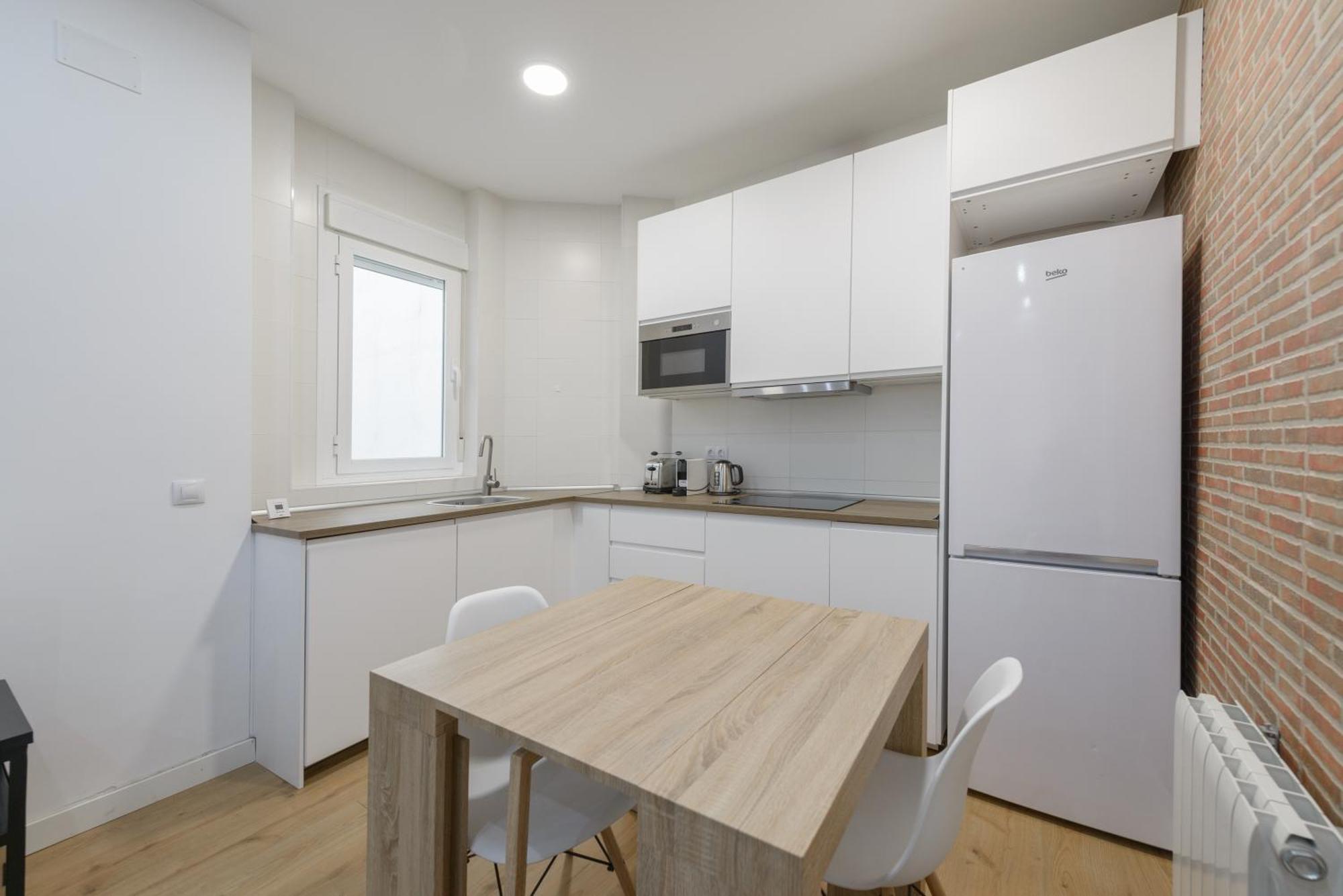 Avila Calle, Precioso Estudio En Santiago Bernabeu-Estrecho En Segundo Piso Sin Ascensor Apartment Madrid Exterior foto